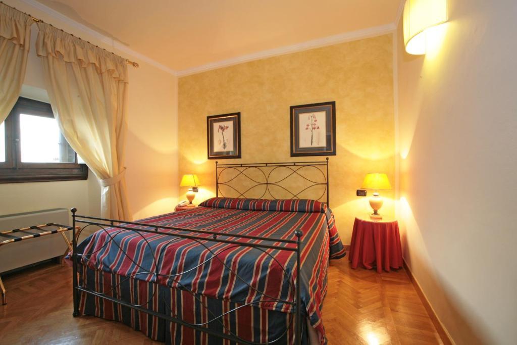 Palazzo Gamba Apartments Al Duomo Φλωρεντία Δωμάτιο φωτογραφία